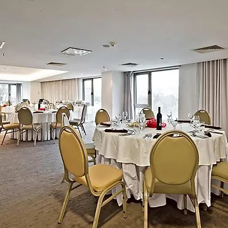 Golden Tulip Otel